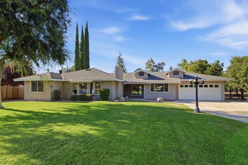 5421 E Liberty Avenue, Fresno, CA, 93727 | Card Image