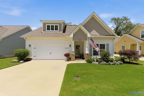7063 Meadow Way Ln, Owens Cross Roads, AL, 35763-6801 | Card Image