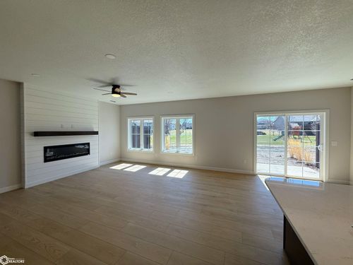 107 Stonebrook Ct, Clear Lake, IA, 50428-1169 | Card Image