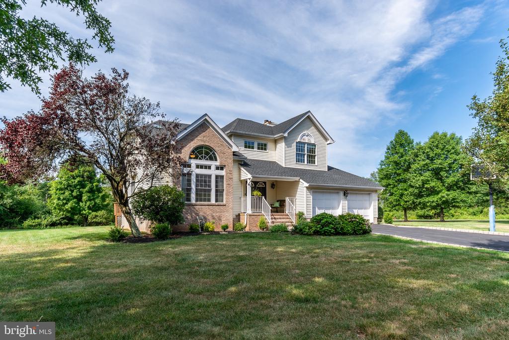 Matthews Farm Rd, Belle Mead, NJ 08502