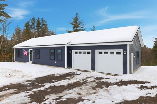 33 W Meadow Rd, Pittsfield, NH, 03263-3237 | Card Image