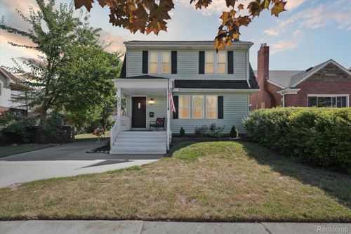 517 Emmons Blvd, Wyandotte, MI, 48192-2436 | Card Image