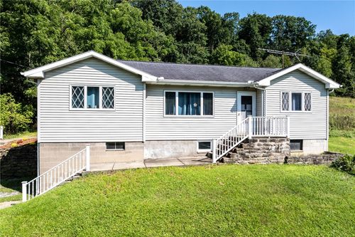 445 Little Creek Rd, Harmony, PA, 16037-9619 | Card Image