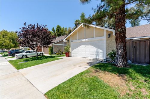 16743 Highfalls St, Canyon Country, CA, 91387-3268 | Card Image