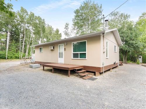 7 David Ave, Pinawa, MB, R0E1L0 | Card Image