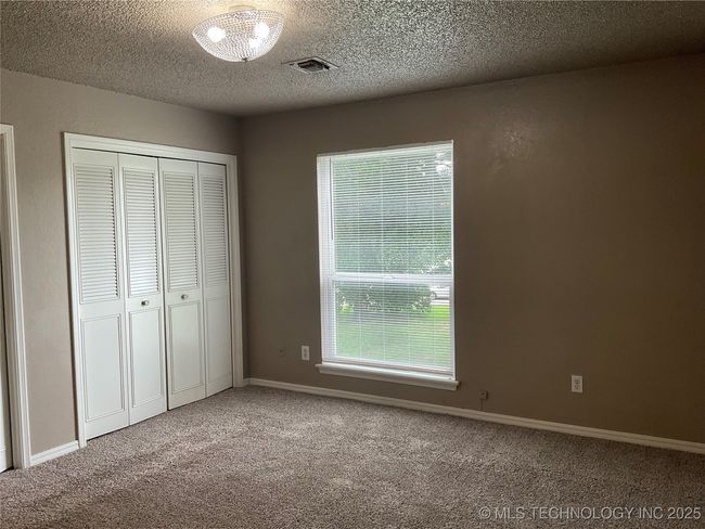 6505 S 81st East East Place, Townhouse with 3 bedrooms, 3 bathrooms and null parking in Tulsa OK | Image 10