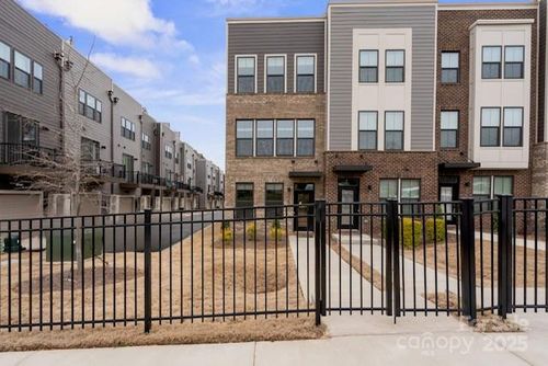 3750 Ellington St, Charlotte, NC, 28211-1106 | Card Image