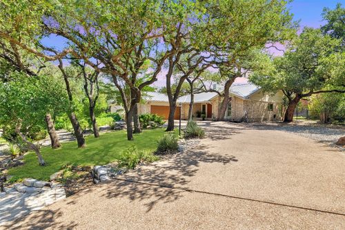 300 Explorer, Lakeway, TX, 78734-3805 | Card Image