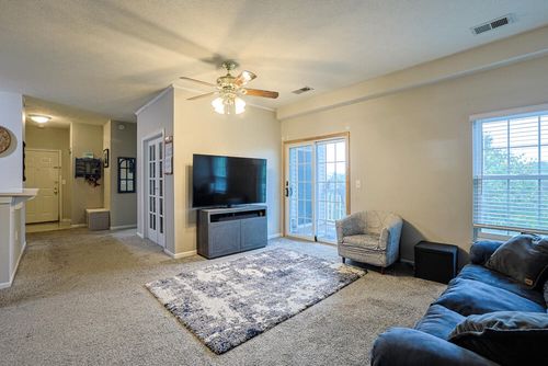 608-145 Saddlebrook Ln, Florence, KY, 41042-7170 | Card Image