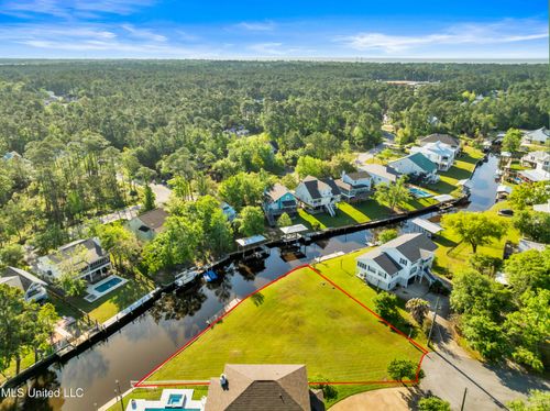 105 Cypress Pt, Pass Christian, MS, 39571-2221 | Card Image