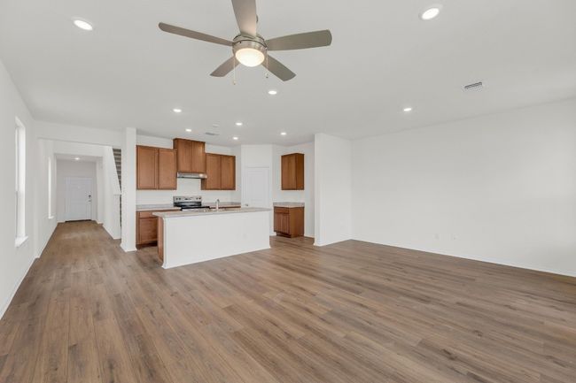 201 Lucky Texan Rd, House other with 5 bedrooms, 4 bathrooms and 2 parking in Jarrell TX | Image 5