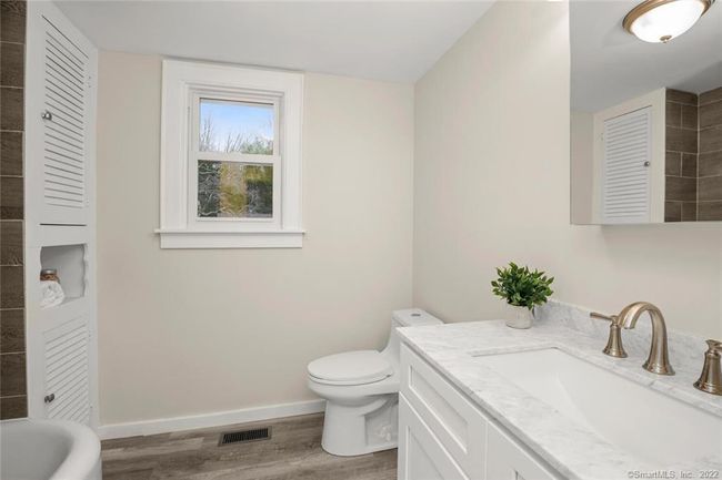 Main Flr Bath | Image 27