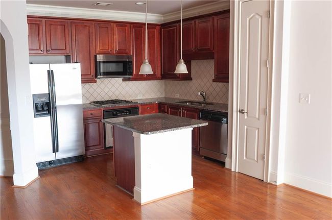 APT-1209 - 2300 Peachford Rd, Condo with 2 bedrooms, 2 bathrooms and 1 parking in Dunwoody GA | Image 35