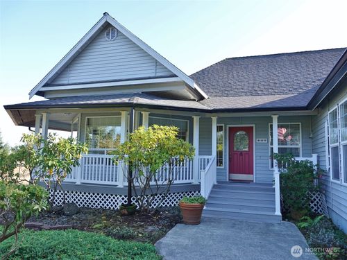 898 Mount Saint Helens Loop Se, Ocean Shores, WA, 98569-9728 | Card Image