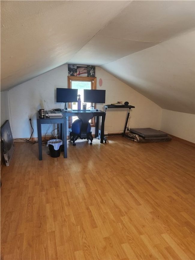 211 Fayette St, House other with 3 bedrooms, 1 bathrooms and 4 parking in Donegal PA | Image 12