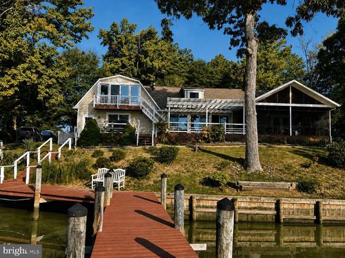 780 S Glebe Rd, Montross, VA, 22520-4103 | Card Image