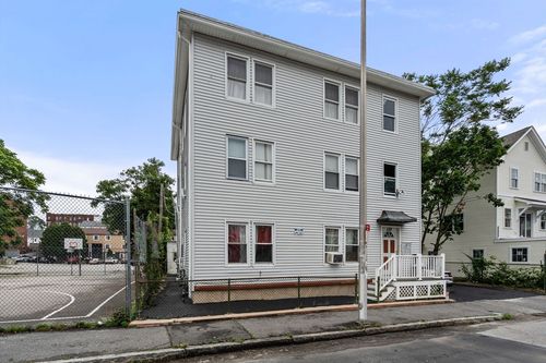 122 Piedmont St, Worcester, MA, 01609-2283 | Card Image
