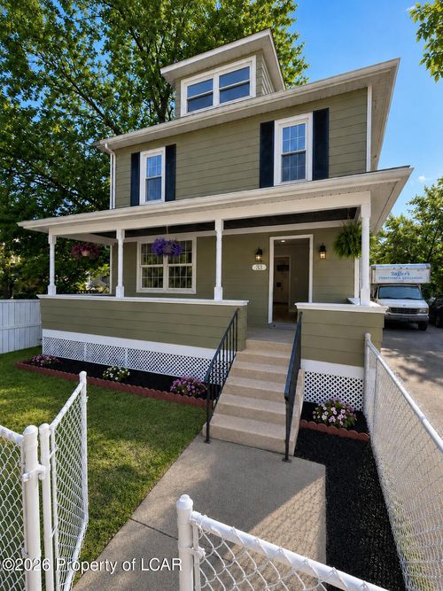 33 Pomona St, Forty Fort, PA, 18704-5052 | Card Image