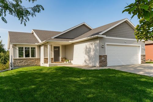 3097 Tamarack Ln Se, Rochester, MN, 55904-6290 | Card Image