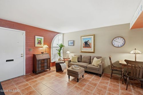 c-386 S La Canada Dr, Green Valley, AZ, 85614-2582 | Card Image
