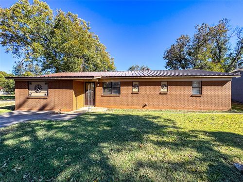 1706 N Avenue G, Haskell, TX, 79521-3026 | Card Image