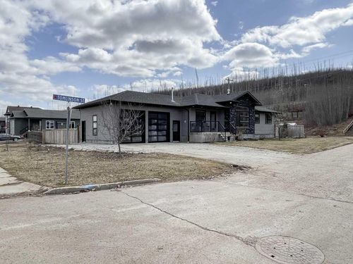7313 Hughes Ave, Fort Mcmurray, AB, T9H1A8 | Card Image