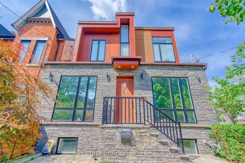 296 Borden St, Toronto, ON, M5S2N6 | Card Image