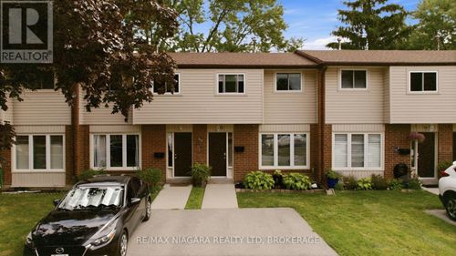 35-2 Weiden St, St. Catharines, ON, L2M6W5 | Card Image