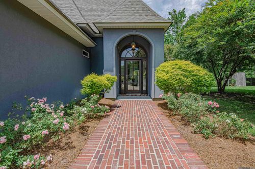 3302 Millbrook Dr, Baton Rouge, LA, 70816-0908 | Card Image