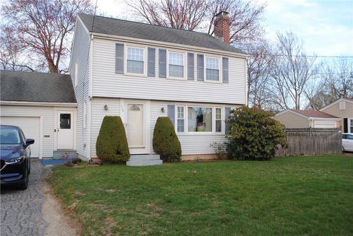 110 Kiwanee Rd, Warwick, RI, 02888-4057 | Card Image