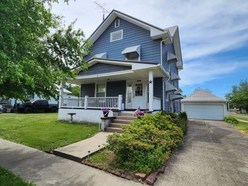 437 N Porter St, Slater, MO, 65349-1247 | Card Image