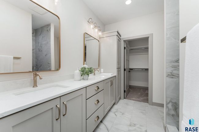 8611 W Shoreline Pl, Townhouse with 3 bedrooms, 3 bathrooms and null parking in Sioux Falls SD | Image 12