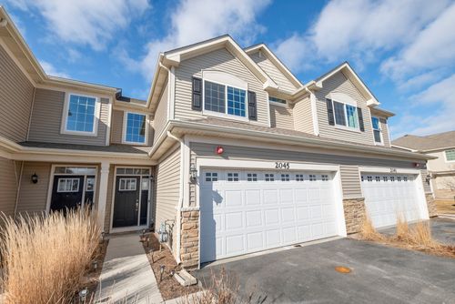 2045 Stuttle Rd, Batavia, IL, 60510-7807 | Card Image