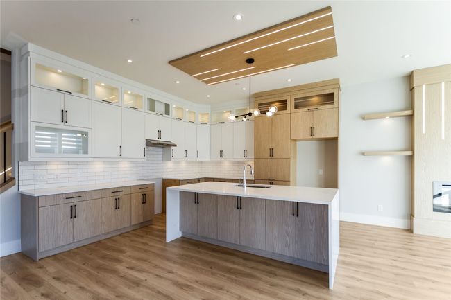 10897 Morrisette Pl, House other with 6 bedrooms, 5 bathrooms and 4 parking in Maple Ridge BC | Image 7
