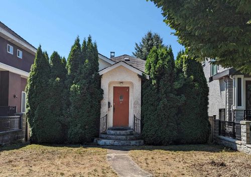 266 E 49th Ave, Vancouver, BC, V5W2G5 | Card Image