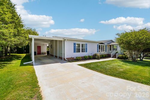 10 N June Lane, Hendersonville, NC, 28792 | Card Image