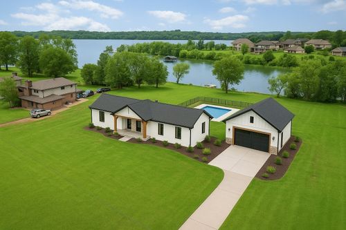 95 Short Dr, Mount Juliet, TN, 37122-2233 | Card Image