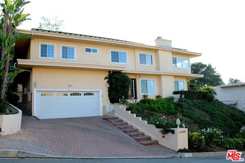 11502 Dona Teresa Dr, Studio City, CA, 91604-4273 | Card Image