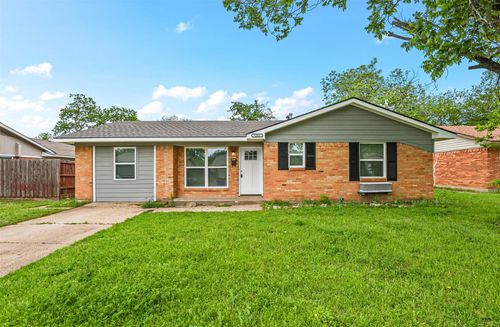 1201 Crockett St, Garland, TX, 75040-4976 | Card Image