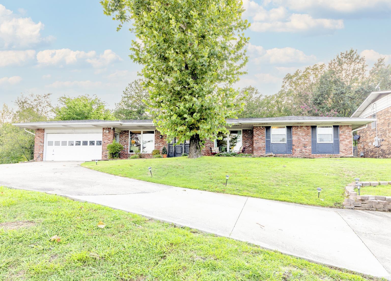 Sierra Ct, North Little Rock, AR 72118