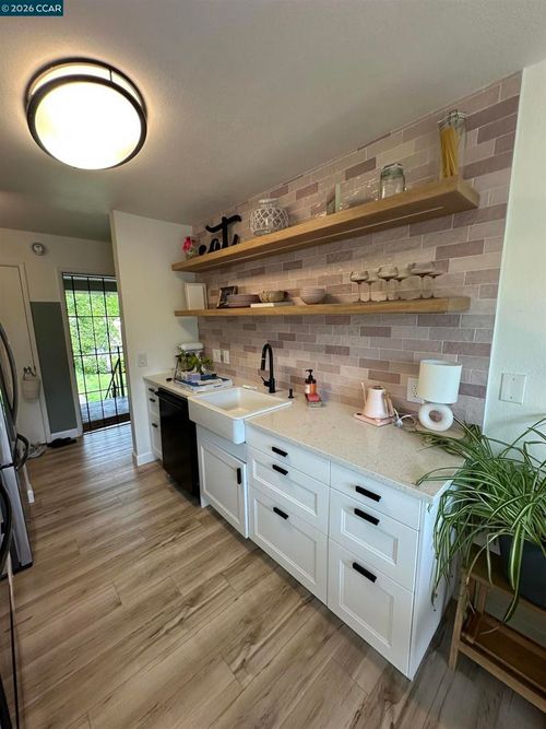 30-825 Oak Grove Rd, Concord, CA, 94518-3570 | Card Image