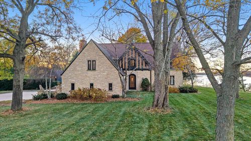 1001 W State Road 33, Portage, WI, 53901-9605 | Card Image