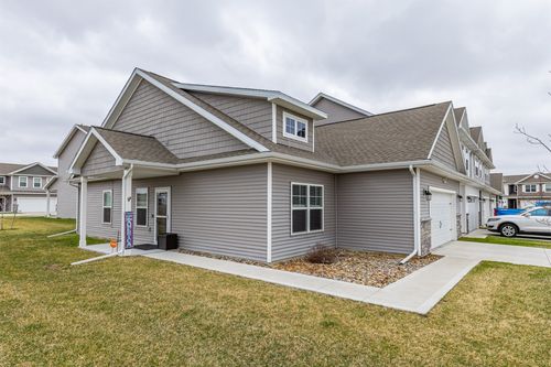 2820 Nw 32nd Ln, Ankeny, IA, 50023-1470 | Card Image