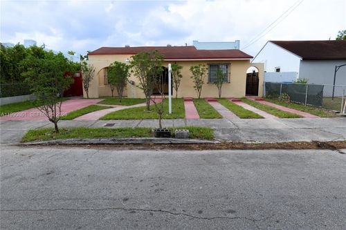 2323 Sw 17th Ter, Miami, FL, 33145-2423 | Card Image