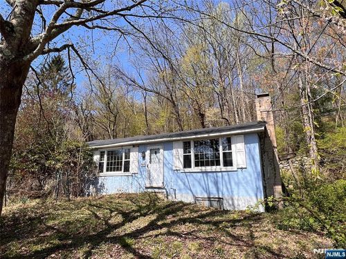 900 Primrose Path, Newton, NJ, 07860 | Card Image