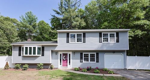 13 Dixon Cir, Holliston, MA, 01746-1703 | Card Image