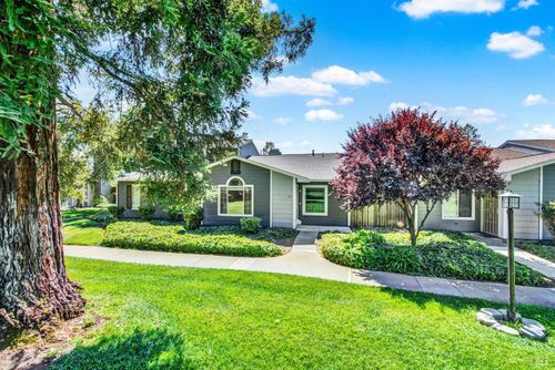 106 Village Court, Vacaville, CA, 95687 | Card Image