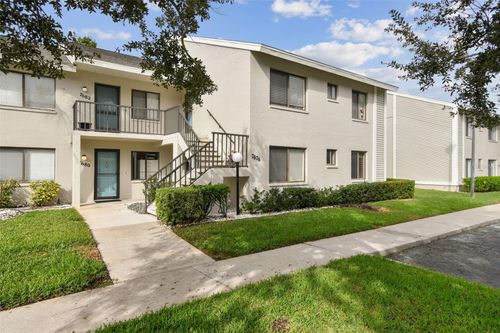 7676 Eagle Creek Dr, Sarasota, FL, 34243-4643 | Card Image