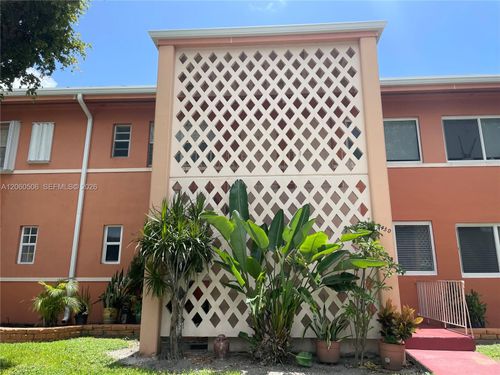 3-3430 Sw 10th St, Miami, FL, 33135-4428 | Card Image