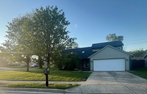 385 Royal Wood Ct, Vandalia, OH, 45377-1800 | Card Image